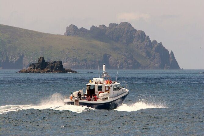 Dolphin & Whale Watching (4hrs) + Blasket Island Landing (3hrs) - Frequently Asked Questions