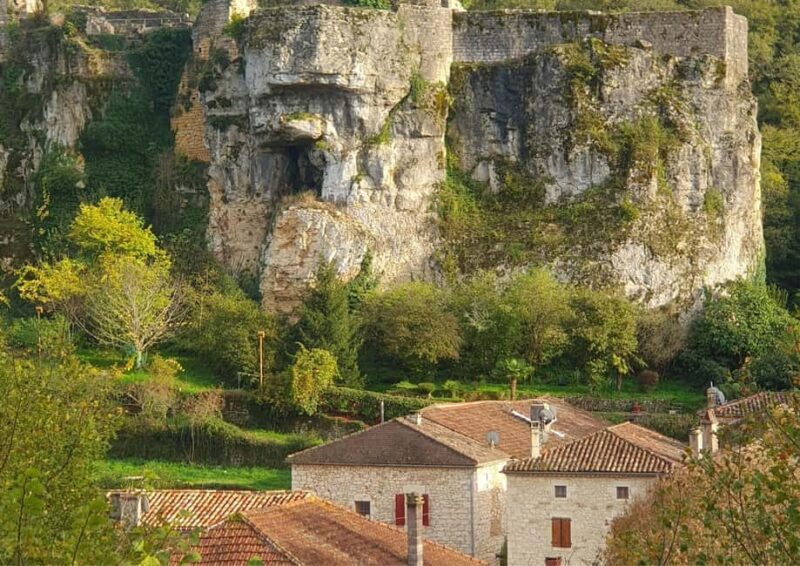 Dordogne-Périgord: electric bike tour of the castles - Discover the Dordogne on Two Wheels: An Electric Bike Tour of Castles