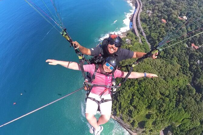 Double parachute flights in Rio de Janeiro - Experience the Thrill of Double Parachute Flights in Rio de Janeiro