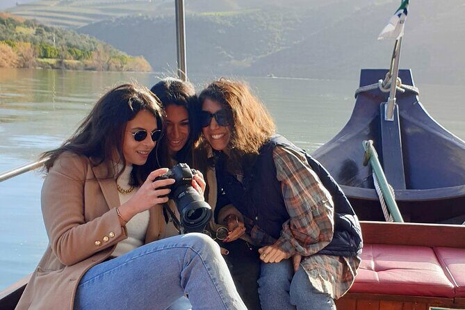 Douro Valley-Expert Guide-Boat-Lunch-Tastings Premium Service - FAQs