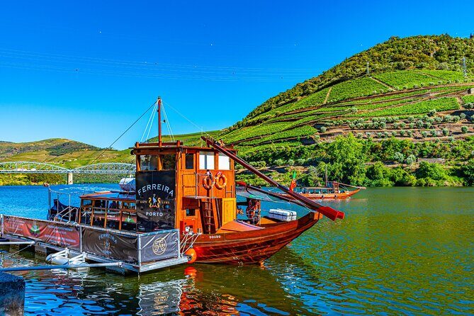 Douro Valley: Historical Sites, Wine Experience, Lunch & Cruise - Key Points