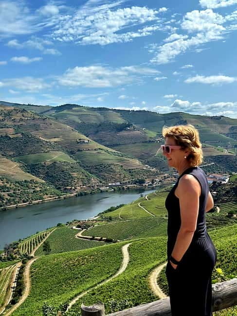 DOURO VALLEY: Premium Wine Tour, Winery Lunch & Private Boat - Discover the Douro Valley: A Full-Day Experience of Wine, Food, and Scenic Views