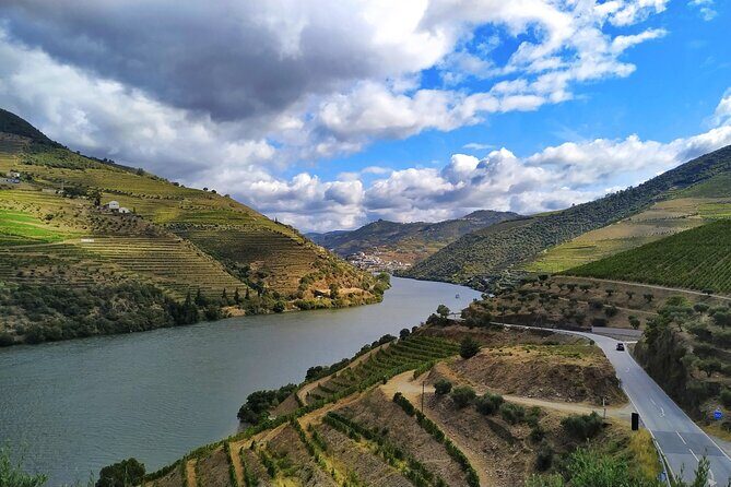 Douro Valley Prime Tour: Wine Tastings, Boat and Lunch from Porto - FAQs