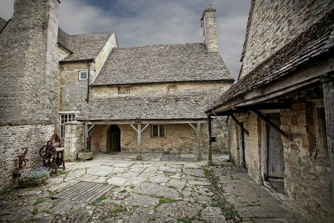 Downton Abbey Town and Country Tour from London by Private Black Taxi - The Experience: Whats Included and Whats Not