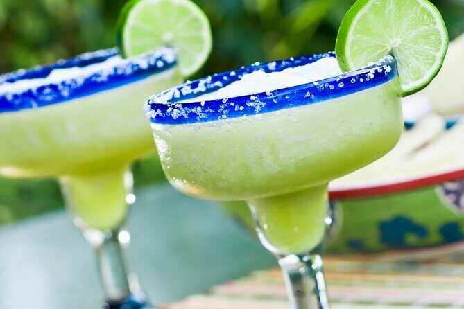 Downtown Dallas Walking Food Tour History and Cocktail Package - A detailed look at the tour experience