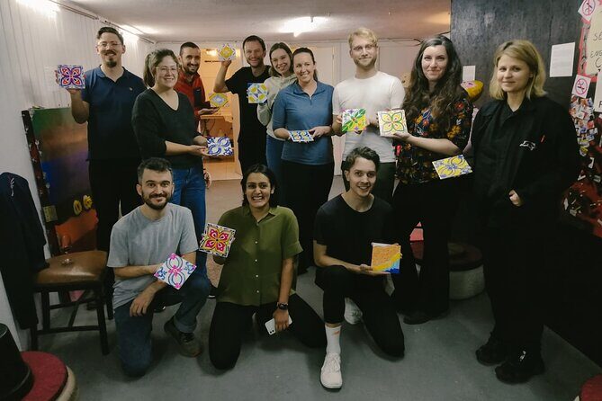Downtown Porto Tile-Painting Workshop with Porto Wine  Bainharia - The Experience’s Strengths