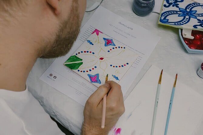 Downtown Porto Tile-Painting Workshop with Porto Wine  Bainharia - Frequently Asked Questions