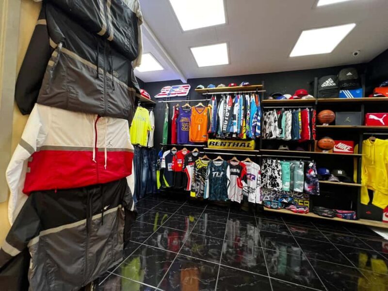 Downtown shopping and art galleries/museum - FAQs