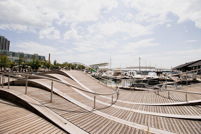 Downtown Toronto Walking Tour and Optional Harbour Cruise - Analyzing the Price and Value