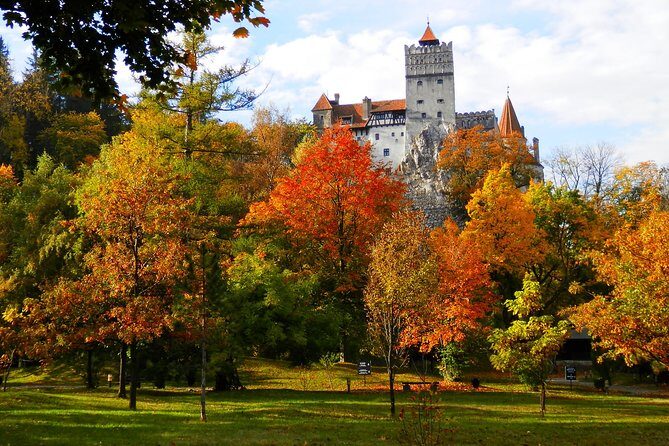 Dracula's Castle & Peles Palace Tour from Bucharest Including Brasov Old Town - An In-Depth Look at the Tour