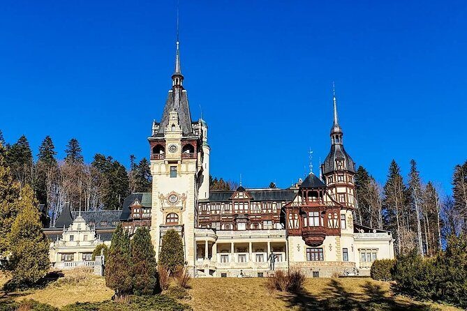 Dracula's Grave, Pele Castle and Târgovite Princely Court - Diving Into the Itinerary