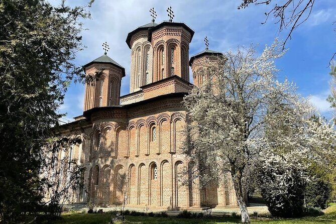 Dracula's Grave, Pele Castle and Târgovite Princely Court - The Sum Up