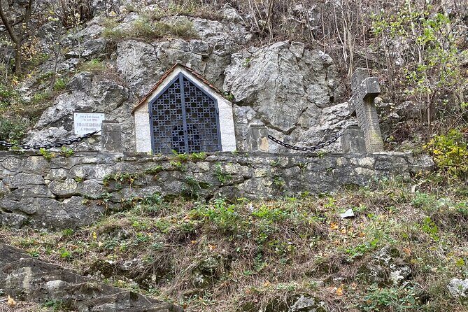 Draculas Tour  Vampires, Ghosts and Haunted Places in Bran - An In-Depth Look at the Dracula’s Haunted Tour Experience