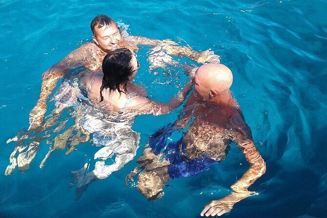 DREAM of TURTLES - Luxury Yacht Cruise - BBQ meal - 1 free drink - Key Points