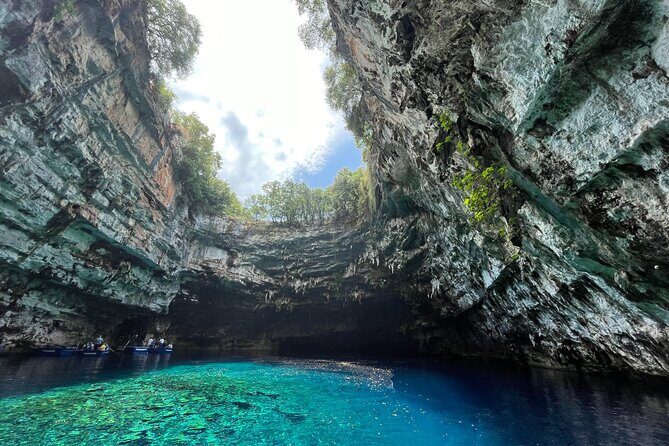 Dream Tour: Melissani Lake, Drogarati Cave, Myrtos (viewpoint) - Key Points
