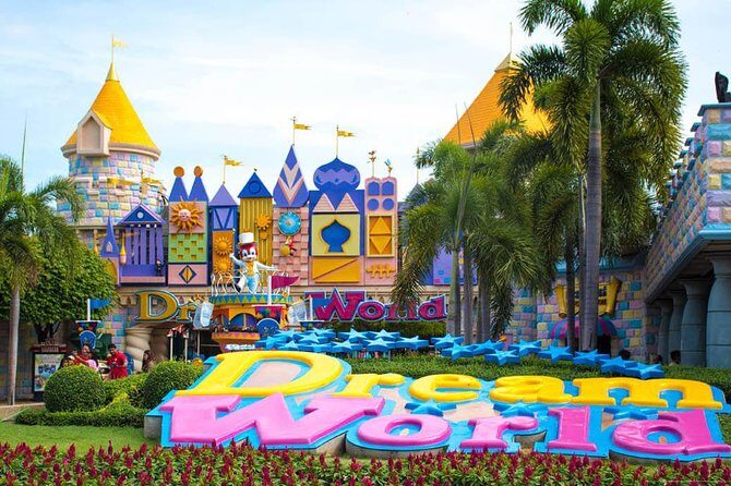 Dream World Theme Park "Super Visa" with Return Transfer & Lunch - A Deep Dive into the Dream World Experience