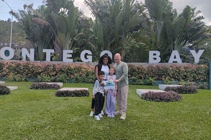 Dreams Resort Montego Bay Airport transportation service. - Who Would Love This Transfer?