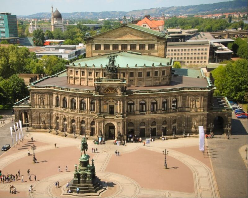 Dresden: 1.5-Hour Comedy Bus Tour in German - A Closer Look at the Dresden Comedy Bus Tour