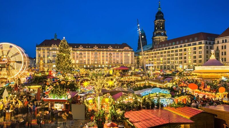 Dresden: Christmas Sightseeing Tour with a 'Pflaumentoffel' - Dresden: Christmas Sightseeing Tour with a Pflaumentoffel