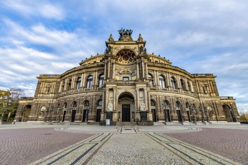 Dresden: Express Walk with a Local in 60 minutes - Exploring Dresden in a Nutshell