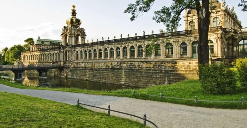 Dresden: Smile Tour with Prosecco - A Detailed Look at the Dresden Smile Tour with Prosecco