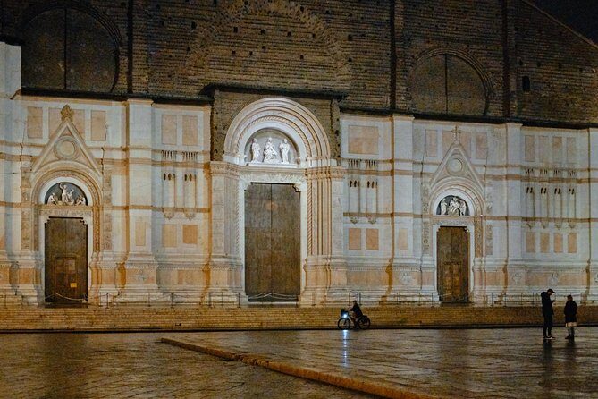 Drinks & Bites in Bologna Private Tour - Who Should Consider This Tour?