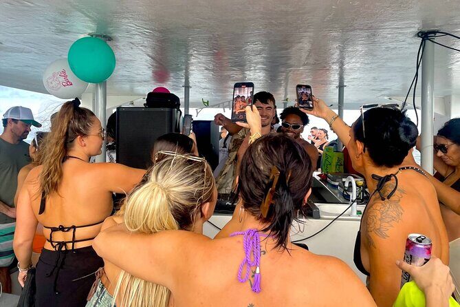 Drinks Inclusive Boat Cruise in the Cayman Islands with a live DJ - FAQ