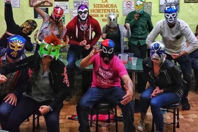 Drinks, Music and Lucha libre on a Saturday Night in Mexico City - The Sum Up
