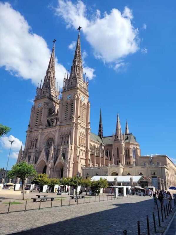 Driving tour to Luján and Carlos Keen from Buenos Aires - Who Should Consider This Tour?