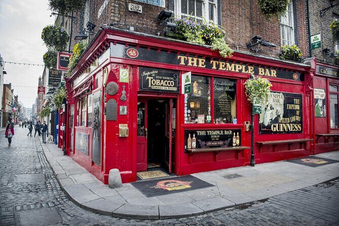 Dublin Old Town: Famous Pubs Exploration Game and Tour - Dublin Old Town: Famous Pubs Exploration Game and Tour – A Fun, Authentic Pub Crawl with a Twist