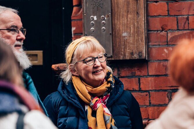 Dublin Storytelling Pub Tour - 3 stops, drinks & local snacks - The Sum Up