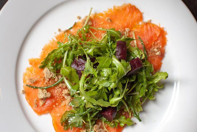 Dublin Traditional Irish 3 Course Meal Walking Tour with Local - Key Points