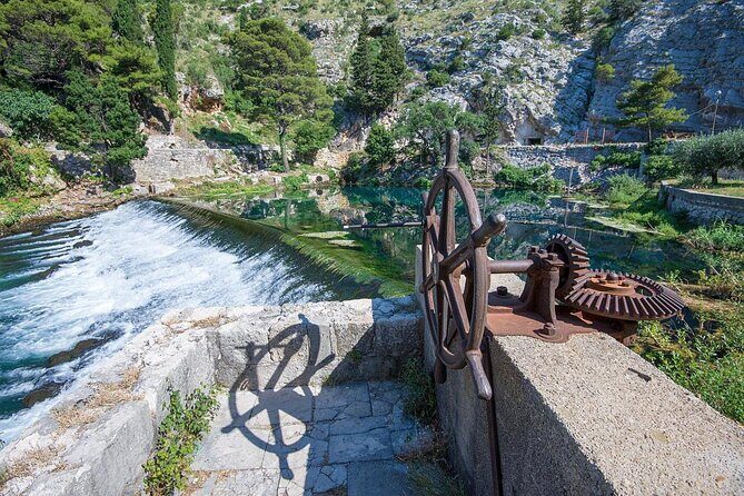 Dubrovnik Above Beyond, Srdj drive & guided Old Town PRIVATE SHORE EXCURSION - Transportation and Comfort