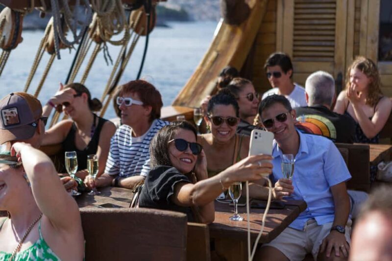 Dubrovnik: Galleon Sunset Cruise with a Live Guide & Drink - Exploring the Experience in Depth