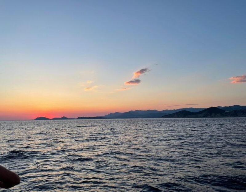 Dubrovnik: Golden Hour Sunset Cruise - FAQs