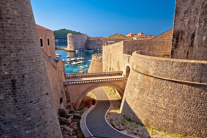 Dubrovnik Old City and Cable Car Private Tour - Exploring Dubrovnik’s Historic Old Town