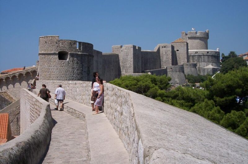 Dubrovnik: Old Town Highlights Guided Walking Tour - Who Should Take This Tour?