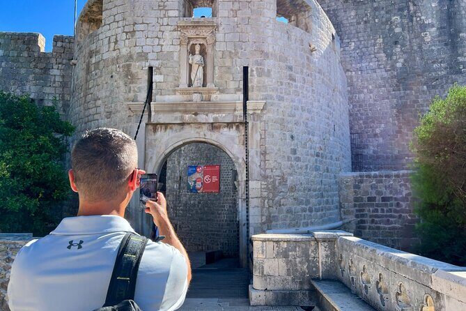 Dubrovnik Old Town History Walking Tour with Hidden Gems - Introduction: An Authentic Dubrovnik Experience