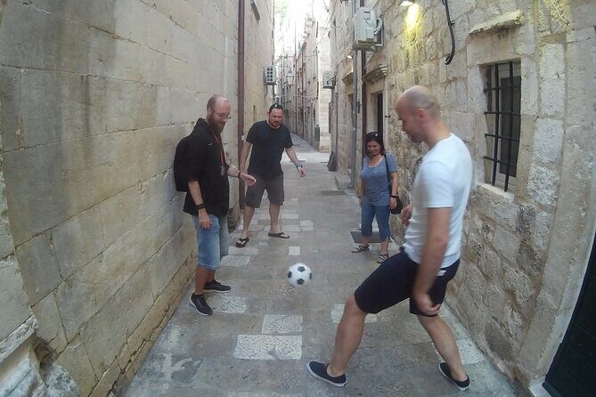 Dubrovnik Old Town: Small-Group Walking Tour With A Local - Exploring Dubrovnik’s Old Town: What to Expect