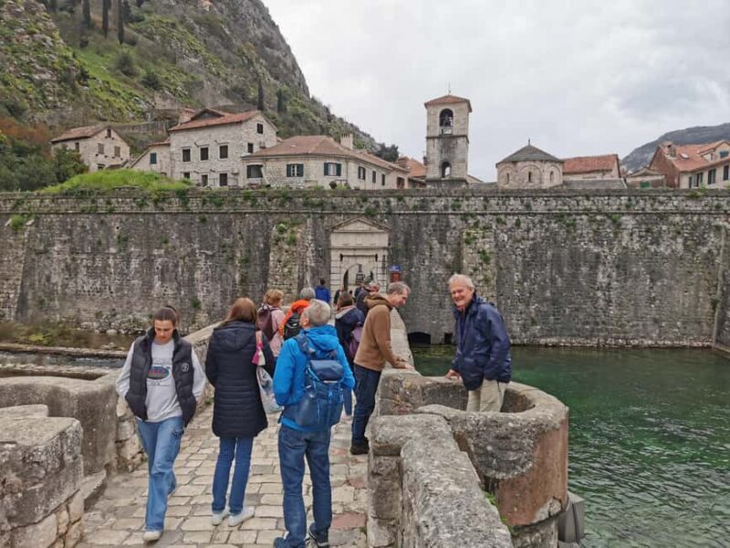 Dubrovnik: Private Tour of Bosnia, Montenegro, and Croatia - A Practical Guide to the Dubrovnik 3-Country Private Tour