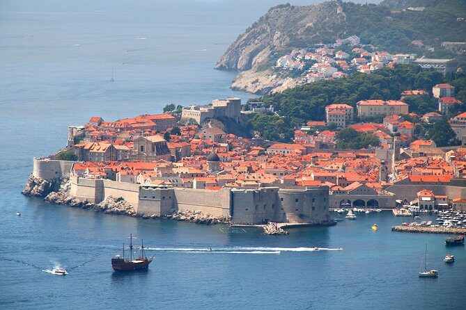 Dubrovnik Private Walking Tour With A Professional Guide - Key Points