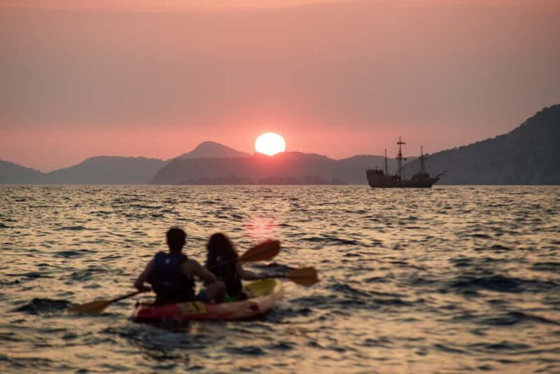 Dubrovnik: Sunset Kayaking and Snorkeling Tour - Key Points
