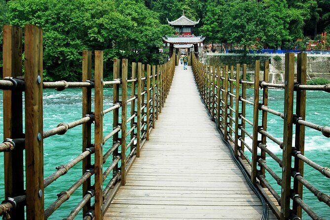 Dujiangyan Irrigation System and Panda Base Day tour - Practical Details and Tips