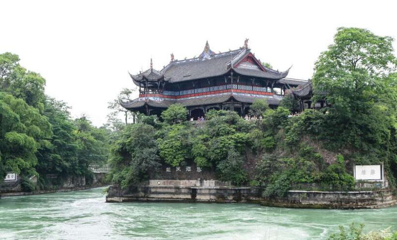 Dujiangyan: Irrigation System & Qingcheng Mountain Day Tour - Key Points