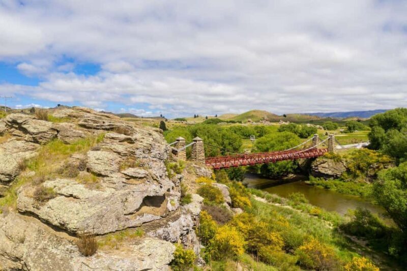 Dunedin to Queenstown Incl Train Small-Group Tour (One-Way) - Dunedin to Queenstown Incl Train Small-Group Tour (One-Way): An Authentic South Island Adventure