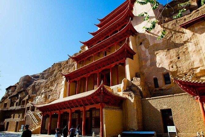 Dunhuang Private Day Tour Mogao Grottoes, Singing Dunes and Crescent Moon Spring - Exploring Dunhuang’s Treasures: A Detailed Review