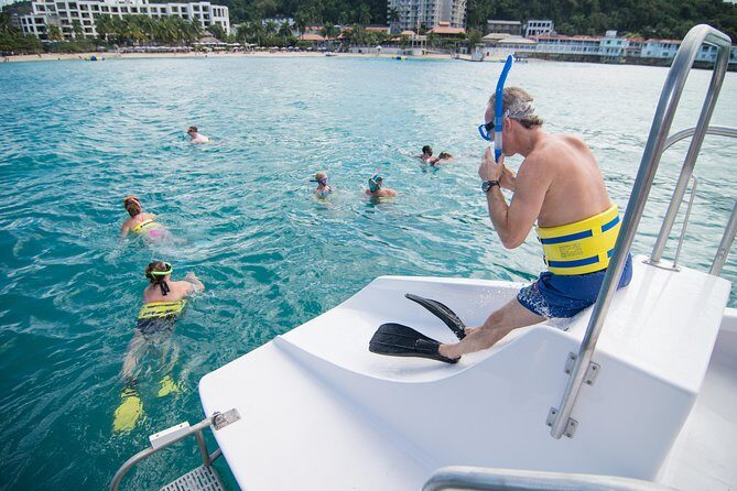 Dunn's River Catamaran Cruise From Ocho Rios - FAQs