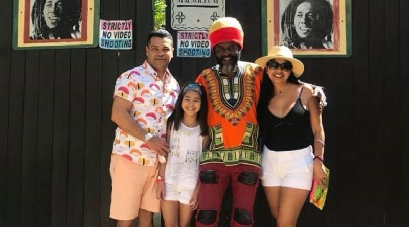 Dunn's River Falls and Bob Marley Mausoleum Tour - Experience the Magic of Jamaica: Dunns River Falls and Bob Marley Mausoleum Tour