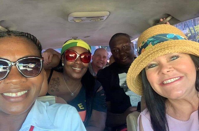 Dunn's River Falls and Fern Gully Highlight Adventure Tour from Kingston - FAQ