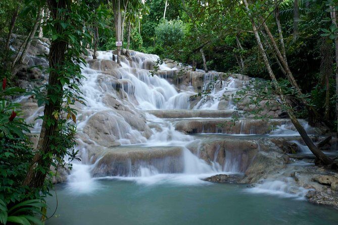 Dunn's River Falls And Shopping Tour From Ocho Rios - An Honest Look at the Dunns River Falls and Shopping Tour from Ocho Rios